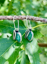 Load image into Gallery viewer, Leaf earrings
