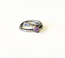Load image into Gallery viewer, Serpentine ring - Amethyst