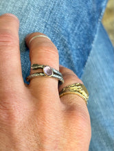 Load image into Gallery viewer, Serpentine ring - Amethyst