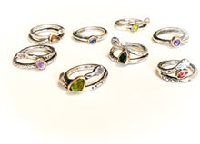 Load image into Gallery viewer, Serpentine- peridot
