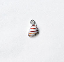 Load image into Gallery viewer, Seashell 7