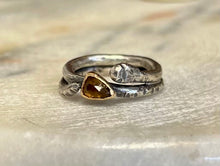 Load image into Gallery viewer, Serpentine ring - Topaz