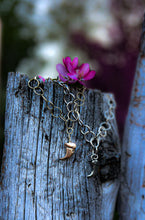 Load image into Gallery viewer, Golden Talon necklace