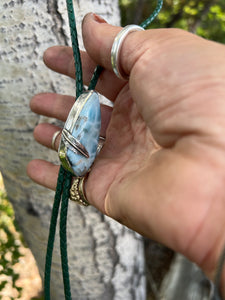 Larimar Bolo