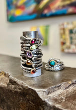 Load image into Gallery viewer, Serpentine ring - Amethyst