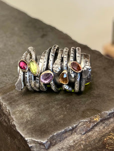 Serpentine ring - Amethyst