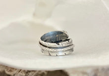 Load image into Gallery viewer, Emerald Quill Ring