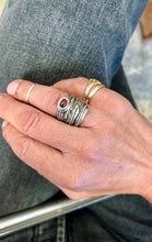 Load image into Gallery viewer, Guardian ring - Red