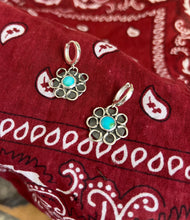 Load image into Gallery viewer, Token Summer earrings