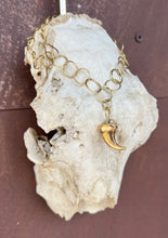 Load image into Gallery viewer, Golden Talon necklace