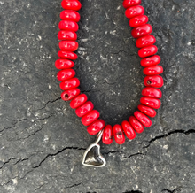 Load image into Gallery viewer, Love line necklace