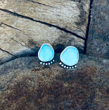 Load image into Gallery viewer, Turquoise studs