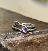Load image into Gallery viewer, Serpentine ring - Amethyst